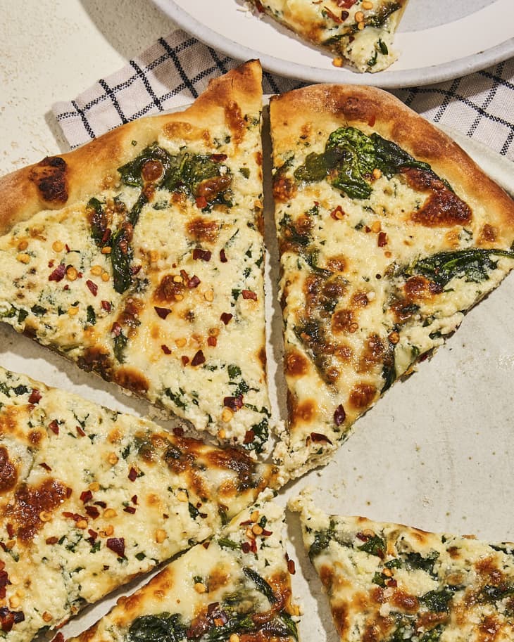 Spinach Pizza (NoCook Sauce) The Kitchn